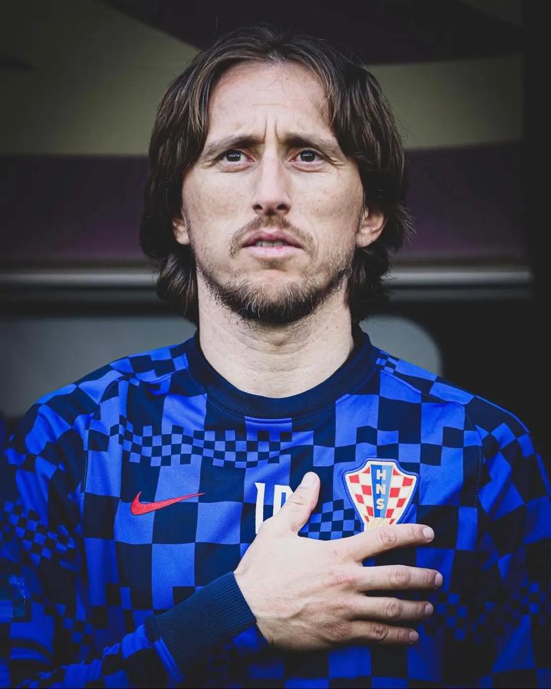 皇家马德里 - 曼城：冠军联赛第六轮巅峰对决，谁将掌控局势？