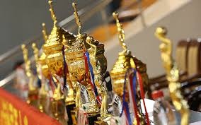 棒球与城市归属感波士顿芬威球场如何成为该市历史文化遗产的灵魂