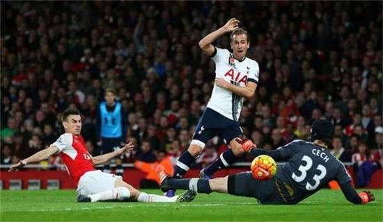 在与阿斯顿 在与阿斯顿