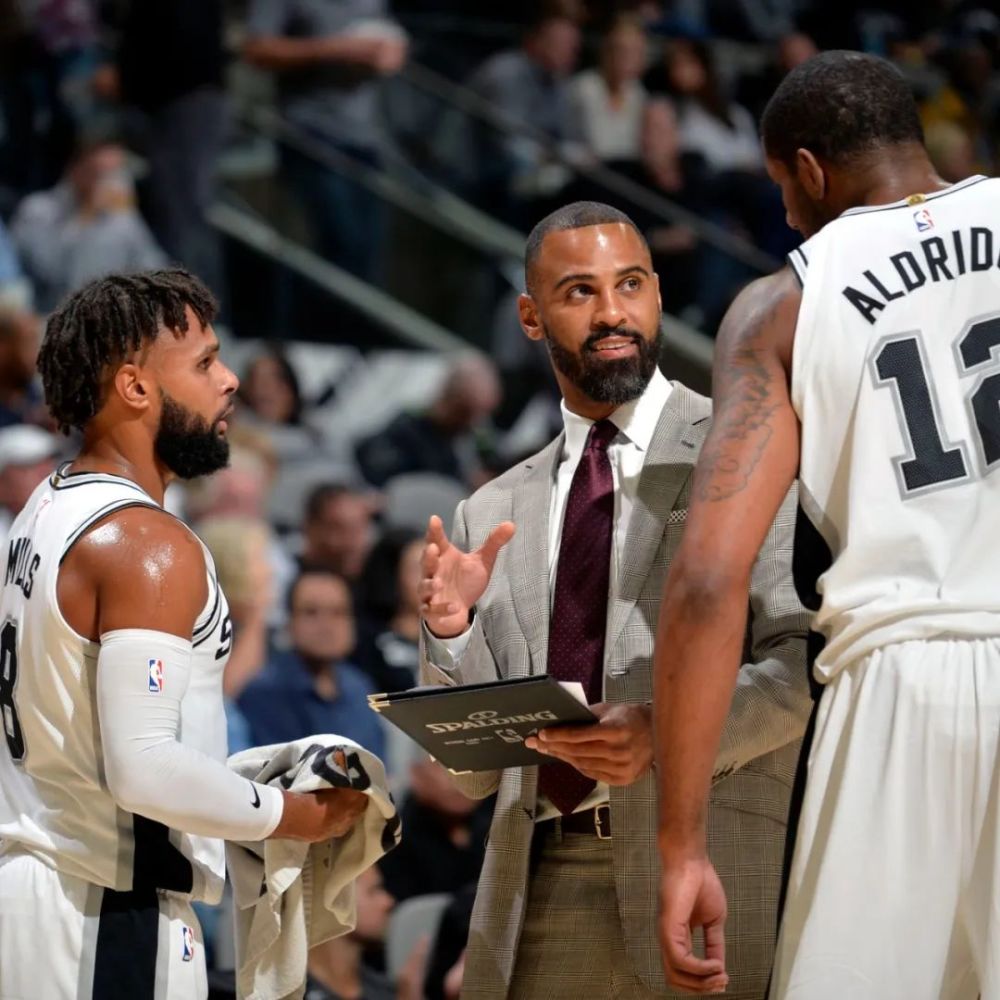 体育吴珂、李敬宇：去留终有爱徘徊